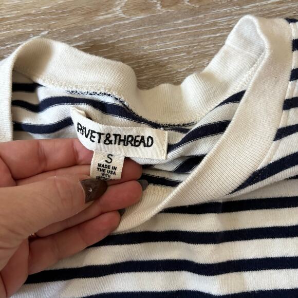 Madewell Rivet & Thread Bell- Sleeve Tee - Picture 6 of 7